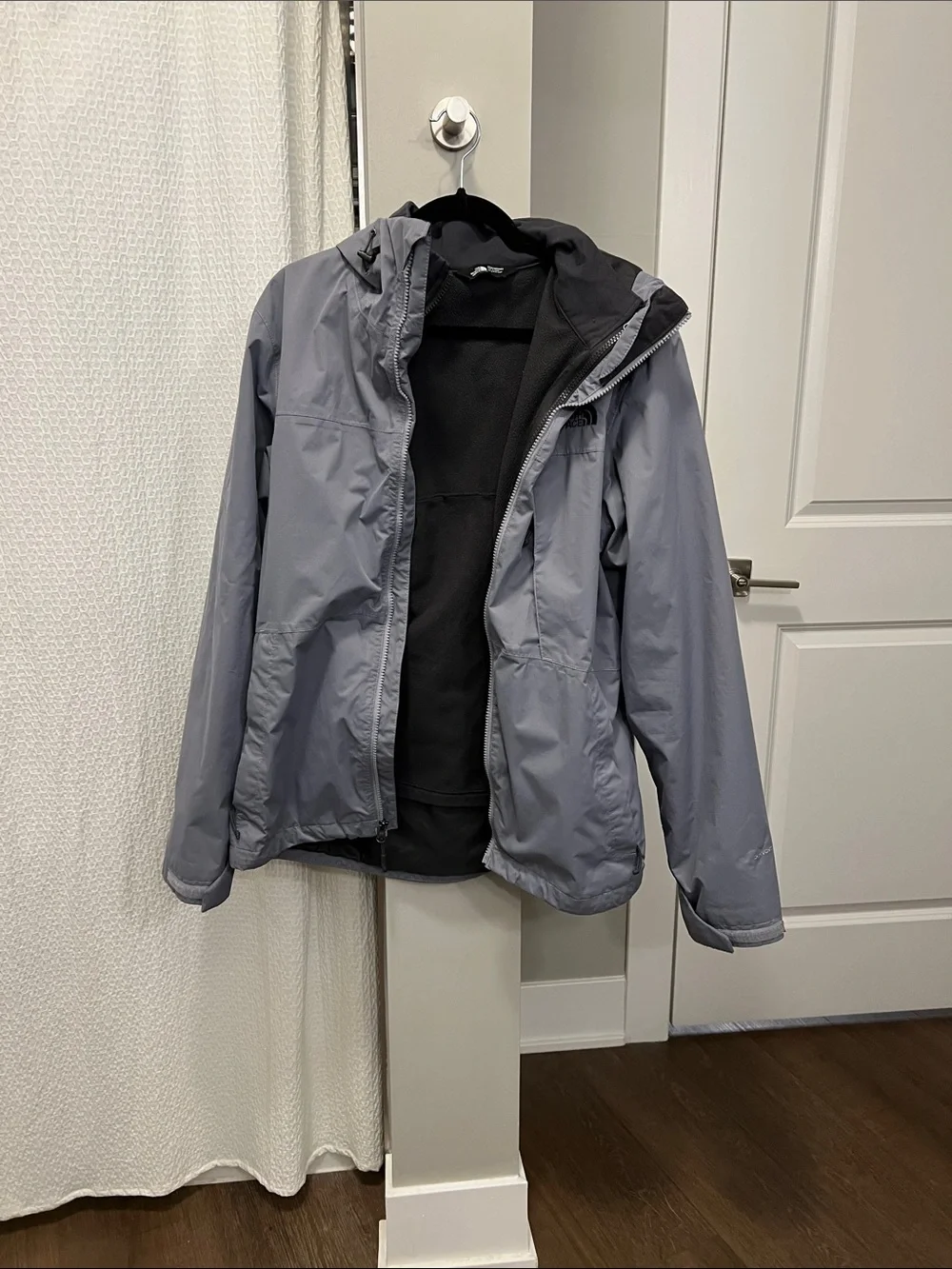 The North Face Men's Gray and Black Waterproof Jacket